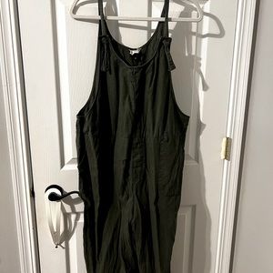 Green Jumpsuit w/ Pockets